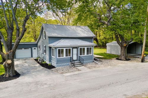204 N Robinson St, Delphi, IN, 46923-9126 | Card Image