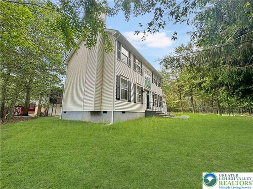 2107 Grasshopper Dr, Tobyhanna, PA, 18466-7716 | Card Image