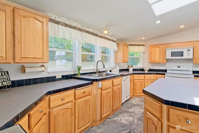 3933 Old Olympic Hwy, House other with 3 bedrooms, 3 bathrooms and 2 parking in Port Angeles WA | Image 15