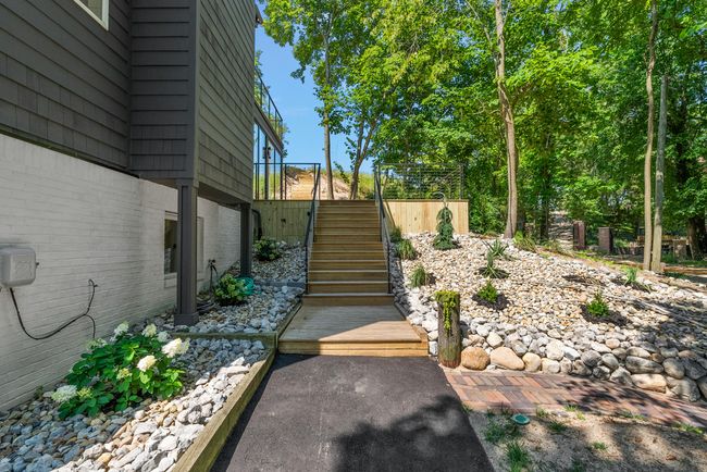 North side view with landscaping | Image 61