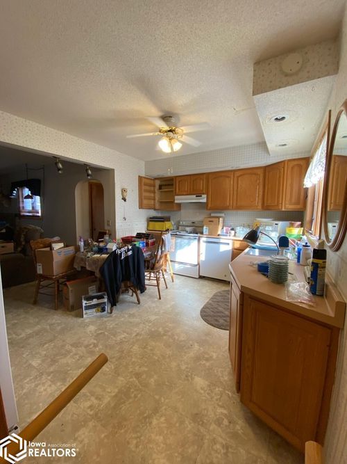 355 W 7th St, Garner, IA, 50438-1502 | Card Image