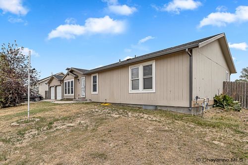 213 Abilene Loop, Burns, WY, 82053-5010 | Card Image
