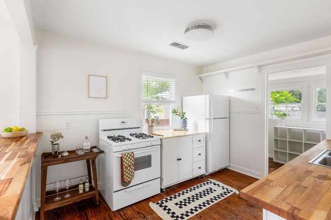 B - 1200 Cullen Ave, House other with 2 bedrooms, 1 bathrooms and 2 parking in Austin TX | Image 13