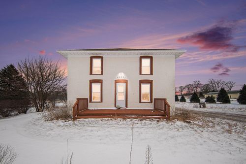 10091 Concord Rd, Jonesville, MI, 49250-9635 | Card Image