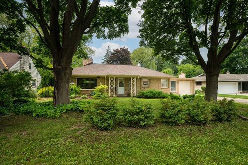 8083 N 37th St, Brown Deer, WI, 53209-1503 | Card Image