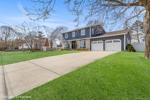 30 Myrtle Ln, East Patchogue, NY, 11772-5723 | Card Image