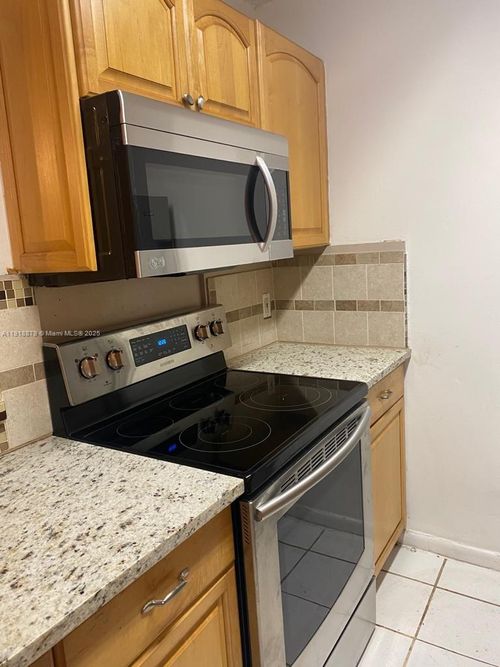 apt-a-15 Crossings Cir, Boynton Beach, FL, 33435-1402 | Card Image