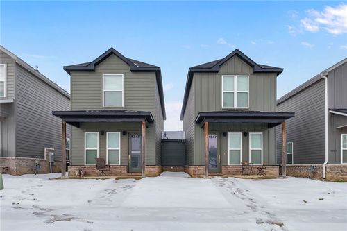 1347 S Duncan Avenue, Fayetteville, AR, 72701 | Card Image