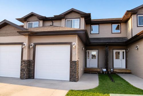 74 Parkway Dr, Blackfalds, AB, T4M0G4 | Card Image