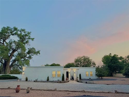 1105 Salamanca St Nw, Los Ranchos, NM, 87107-5625 | Card Image