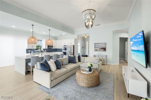 4453 Novato Ct, NAPLES, FL, 34109-3341 | Card Image