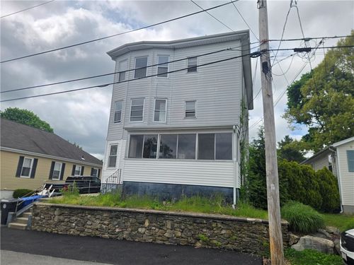 30 Cumberland St, Cumberland, RI, 02864-7414 | Card Image