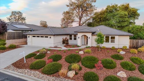 2043 Thomas Dr, Jackson, CA, 95642-2668 | Card Image
