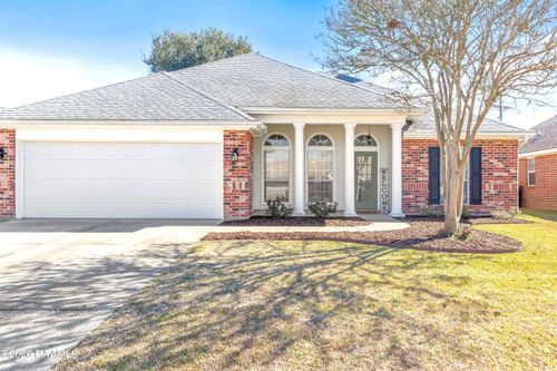 102 Pear Tree Cir, Broussard, LA, 70518-7241 | Card Image