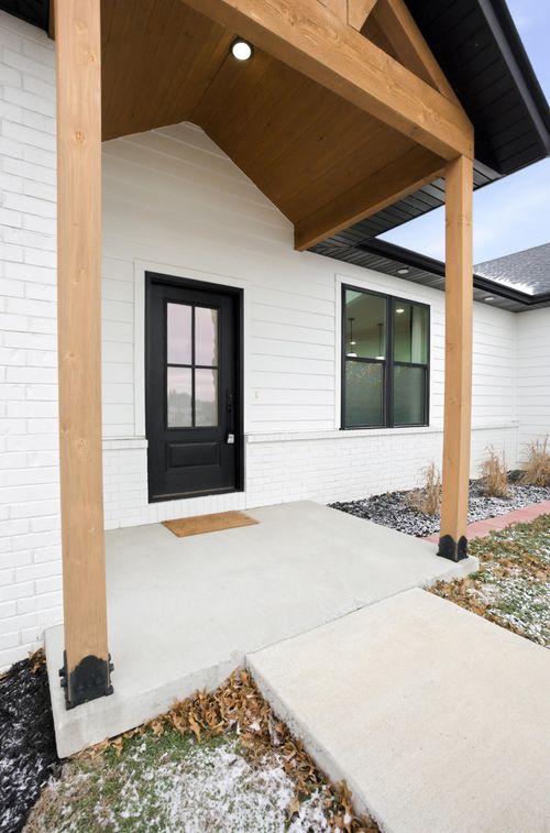 23365 N Lark Song Ln, Sturgeon, MO, 65284-2902 | Card Image