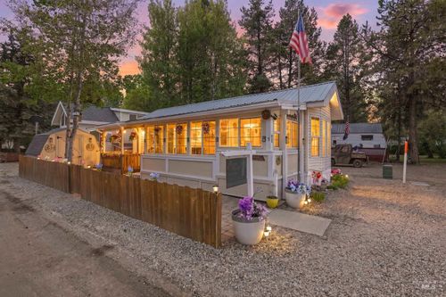 d5-514 N Sawyer St, Cascade, ID, 83611-7707 | Card Image