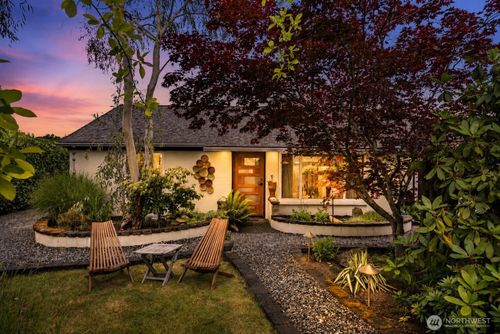 16107 Midvale Ave N, Shoreline, WA, 98133-5724 | Card Image