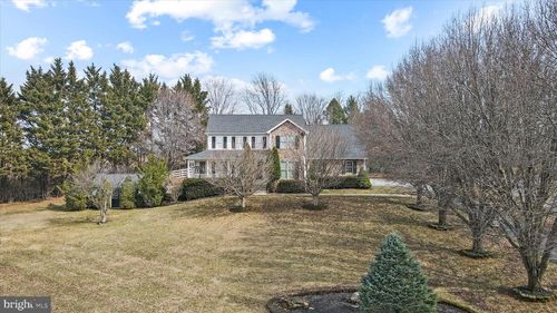 108 Foxhall Rd, CHARLES TOWN, WV, 25414-2507 | Card Image