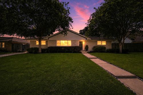 10211 Cliffwood Dr, Houston, TX, 77035-3607 | Card Image