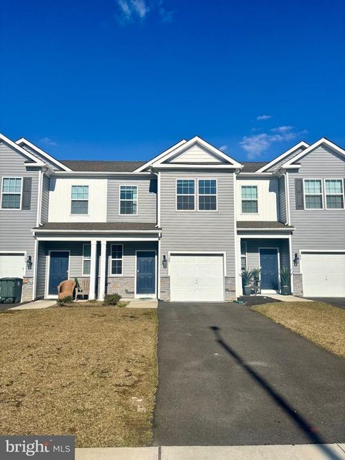 189 Mazzeo Dr, Glassboro, NJ, 08028-2675 | Card Image