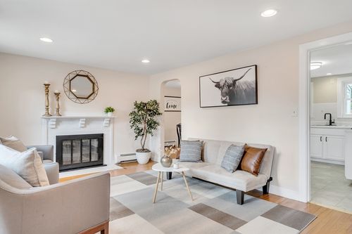 24 Ledgelawn Ave, Lexington, MA, 02420-3459 | Card Image