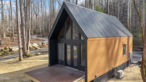 210 Braydens Way, Gatlinburg, TN, 37738 | Card Image