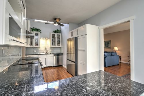 b-889 Heritage Vlg, Southbury, CT, 06488-1346 | Card Image