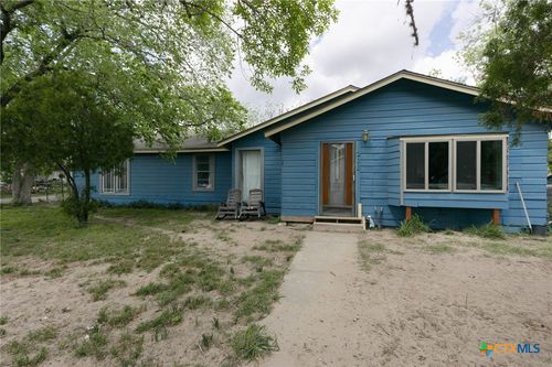200 Williams St, Cuero, TX, 77954-4148 | Card Image