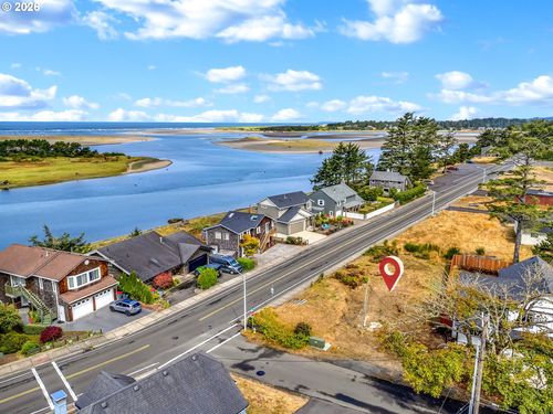 750 17th Ave, Seaside, OR, 97138-7208 | Card Image