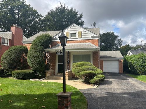 8836 Mansfield Ave, Morton Grove, IL, 60053-2437 | Card Image