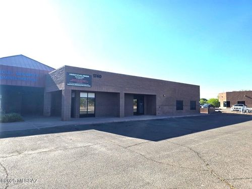 1740 N Mastick Way, Nogales, AZ, 85621-1003 | Card Image