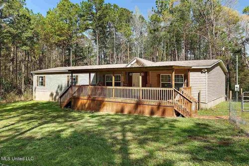 155 Porter Ln, Florence, MS, 39073-8383 | Card Image