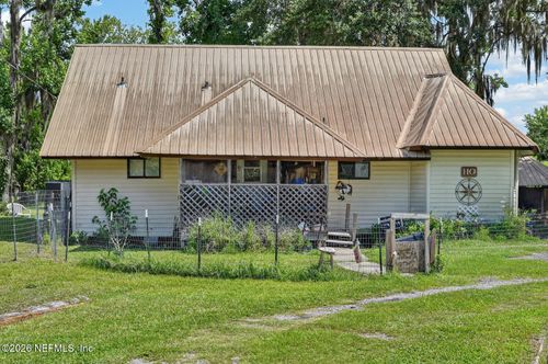 110 W Palm Ave, Crescent City, FL, 32112-4754 | Card Image