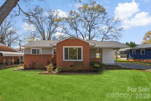 1213 E Park Dr, Gastonia, NC, 28054-4646 | Card Image