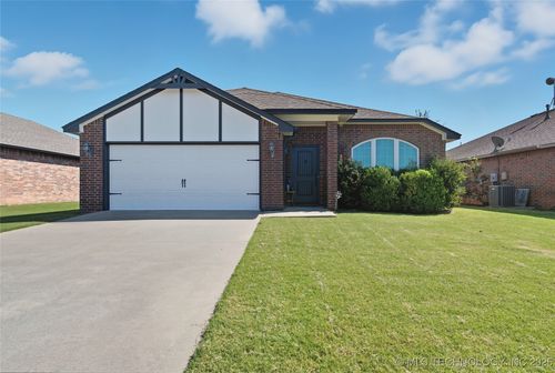 13351 N 132nd East Ave, Collinsville, OK, 74021-4433 | Card Image