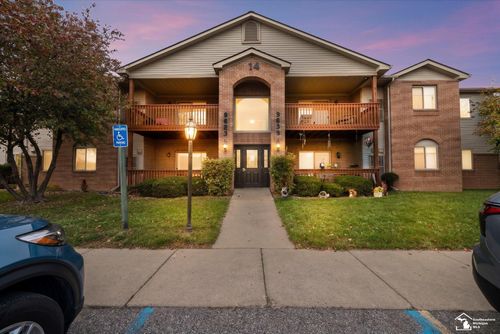 9635 Wildflower Ct, Van Buren Township, MI, 48111-6418 | Card Image