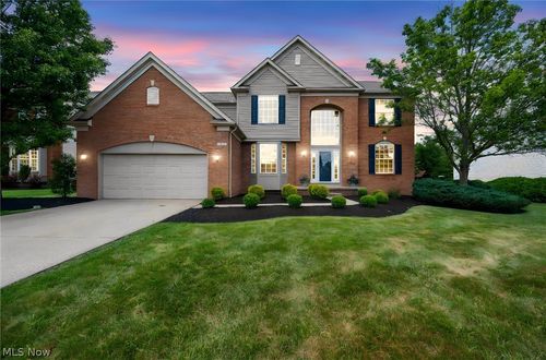 351 Hamilton Dr, Broadview Heights, OH, 44147-4217 | Card Image