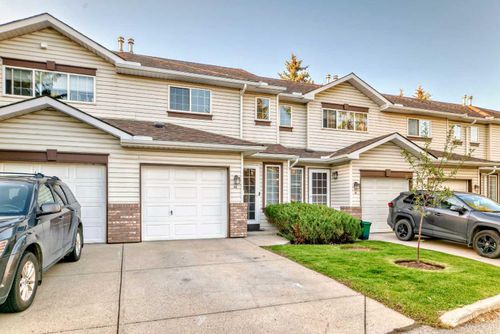 36 Somervale Pk Sw, Calgary, AB, T2Y3J4 | Card Image