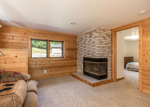 4895 Jimmy Ln, Harshaw, WI, 54529-9527 | Card Image