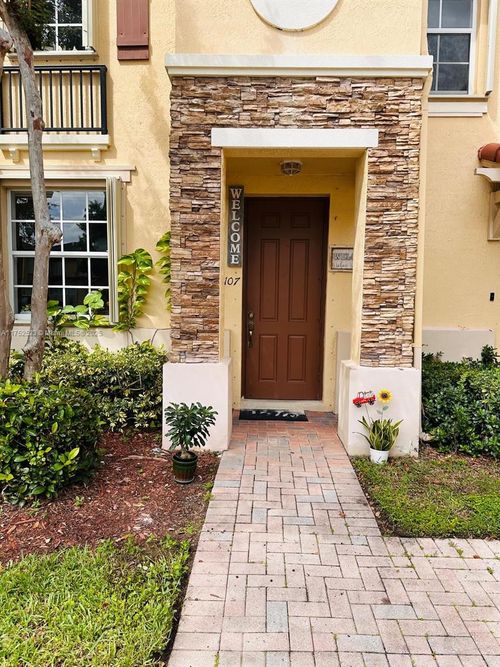 8-1550 Ne 33rd Ave, Homestead, FL, 33033-6175 | Card Image