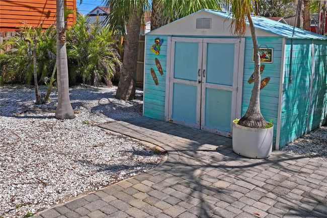13123 4 Th St E, House other with 2 bedrooms, 1 bathrooms and null parking in Madeira Beach FL | Image 12