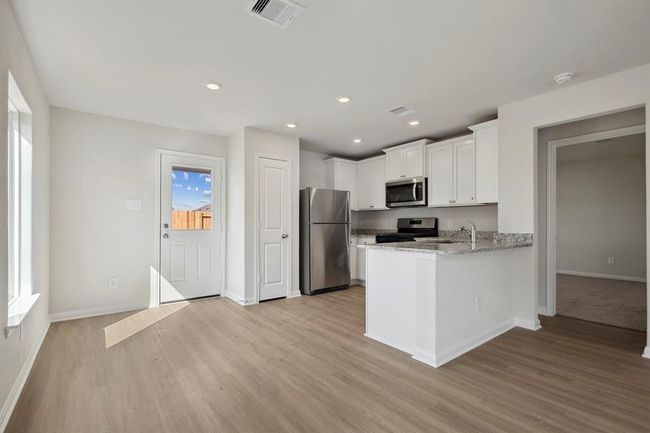 396 Tejas Trl, House other with 3 bedrooms, 2 bathrooms and 2 parking in Waller TX | Image 6