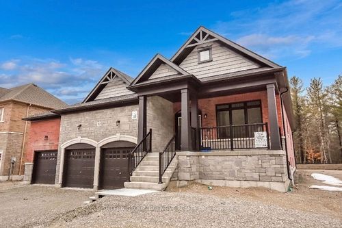 10 Cottonwood Street, Springwater, ON, L0L1Y2 | Card Image