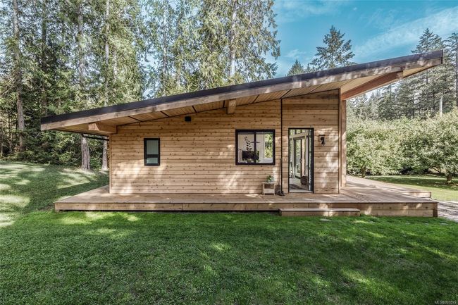 585 Wildwood Cres, House other with 1 bedrooms, 1 bathrooms and 3 parking in Gabriola Island BC | Image 51