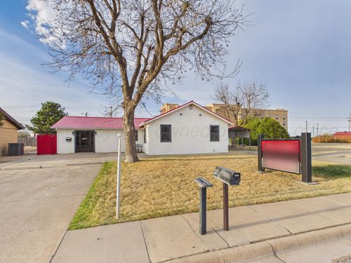 111 E 28th Ave, Pampa, TX, 79065-3016 | Card Image