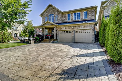 174 Bayhampton Dr, Brampton, ON, L6P3A9 | Card Image