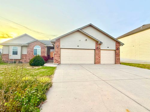 10110 E Stafford St, Wichita, KS, 67207-7035 | Card Image