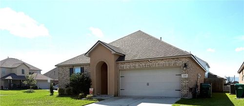 228 E Lake Dr, Slidell, LA, 70461-5642 | Card Image