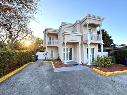 1041 Nw 2nd Ave, Fort Lauderdale, FL, 33311-6229 | Card Image