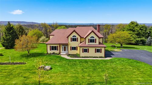15 Almond Tree Ln, Warwick, NY, 10990-2440 | Card Image
